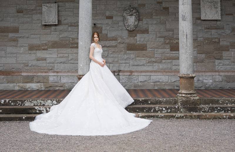 Blue and grey wedding inspiration at Castle Leslie in Ireland