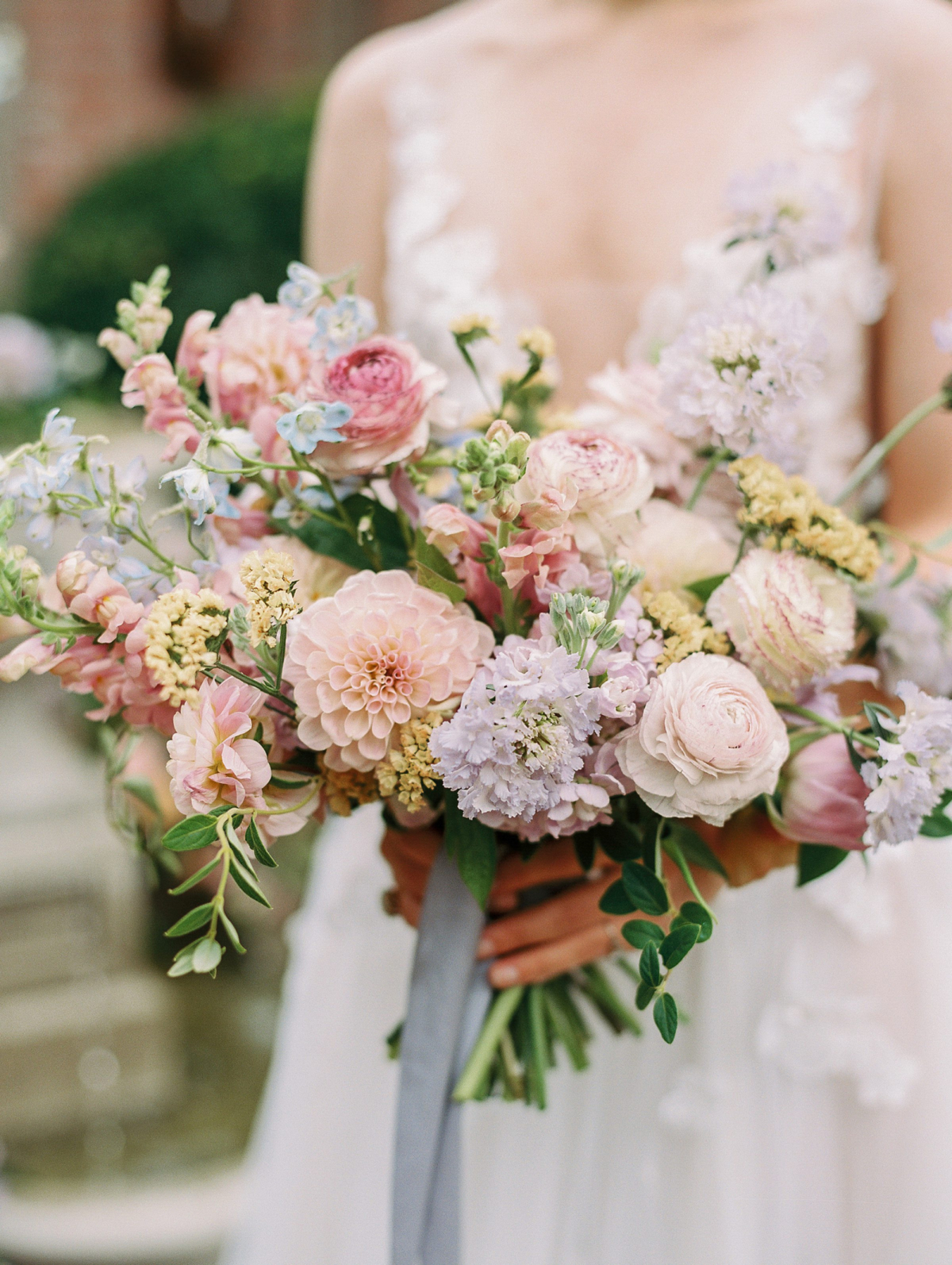 A Backyard Garden Wedding in Oklahoma City with the most exquisite florals