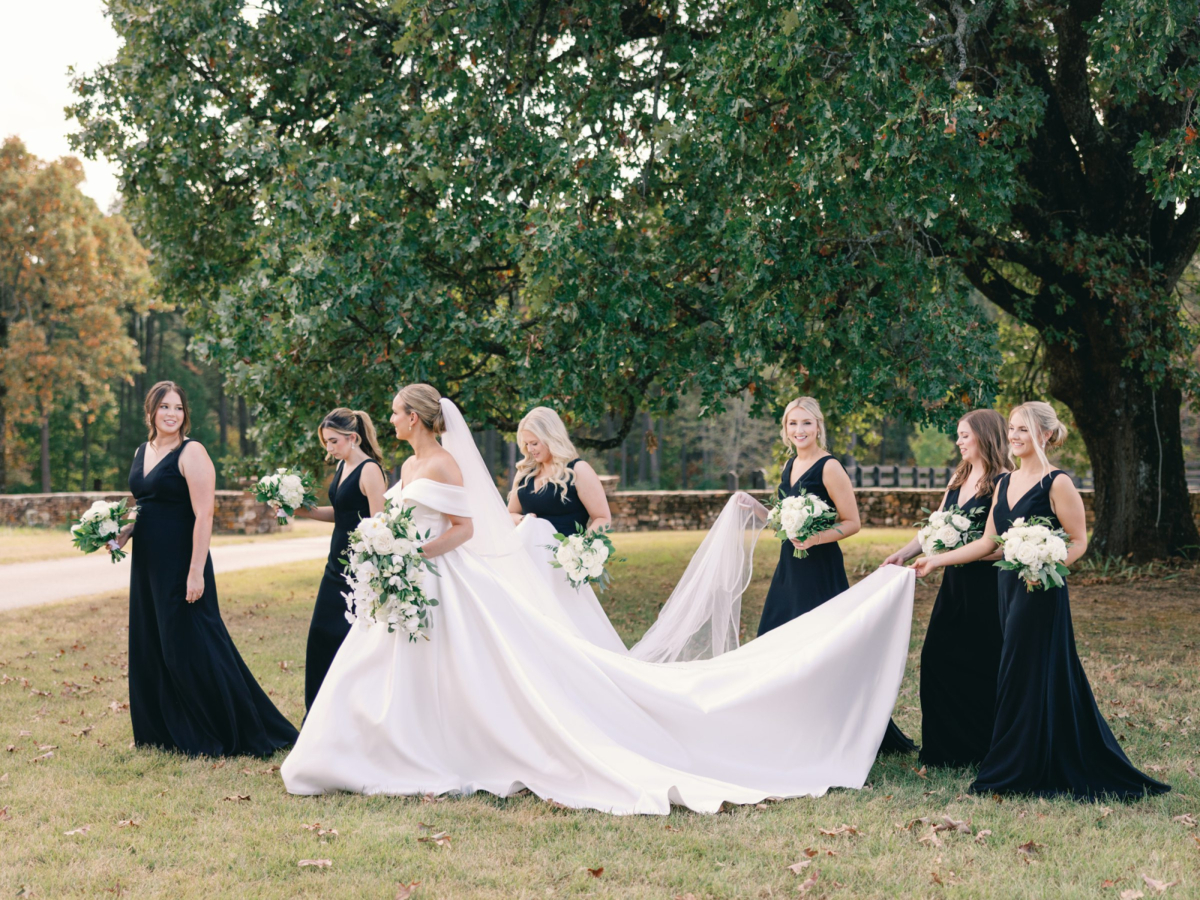 A timeless wedding at Moss Mountain Farm overlooking the Arkansas River