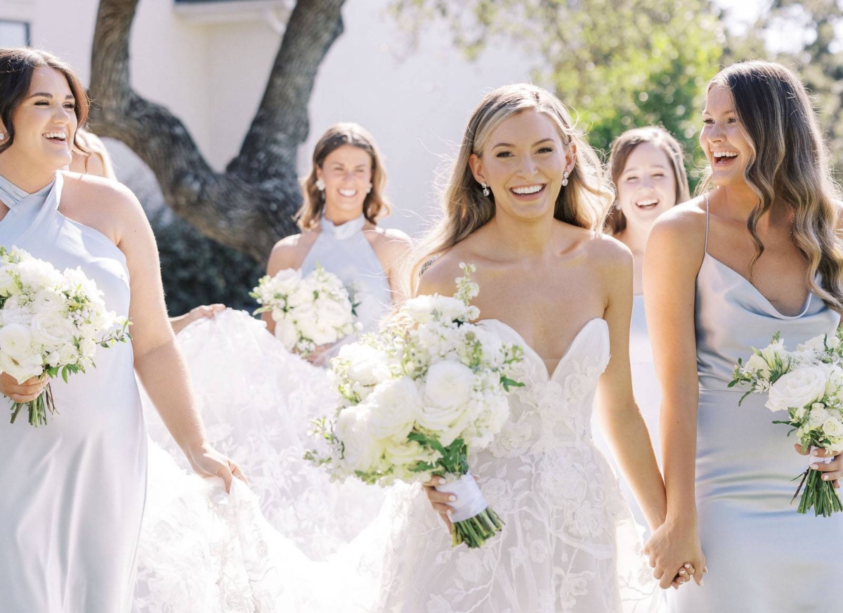 Shades of blue and butterfly details galore at this Austin wedding