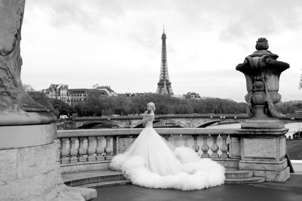 Sophisticated and timeless elegance in this Parisian elopement