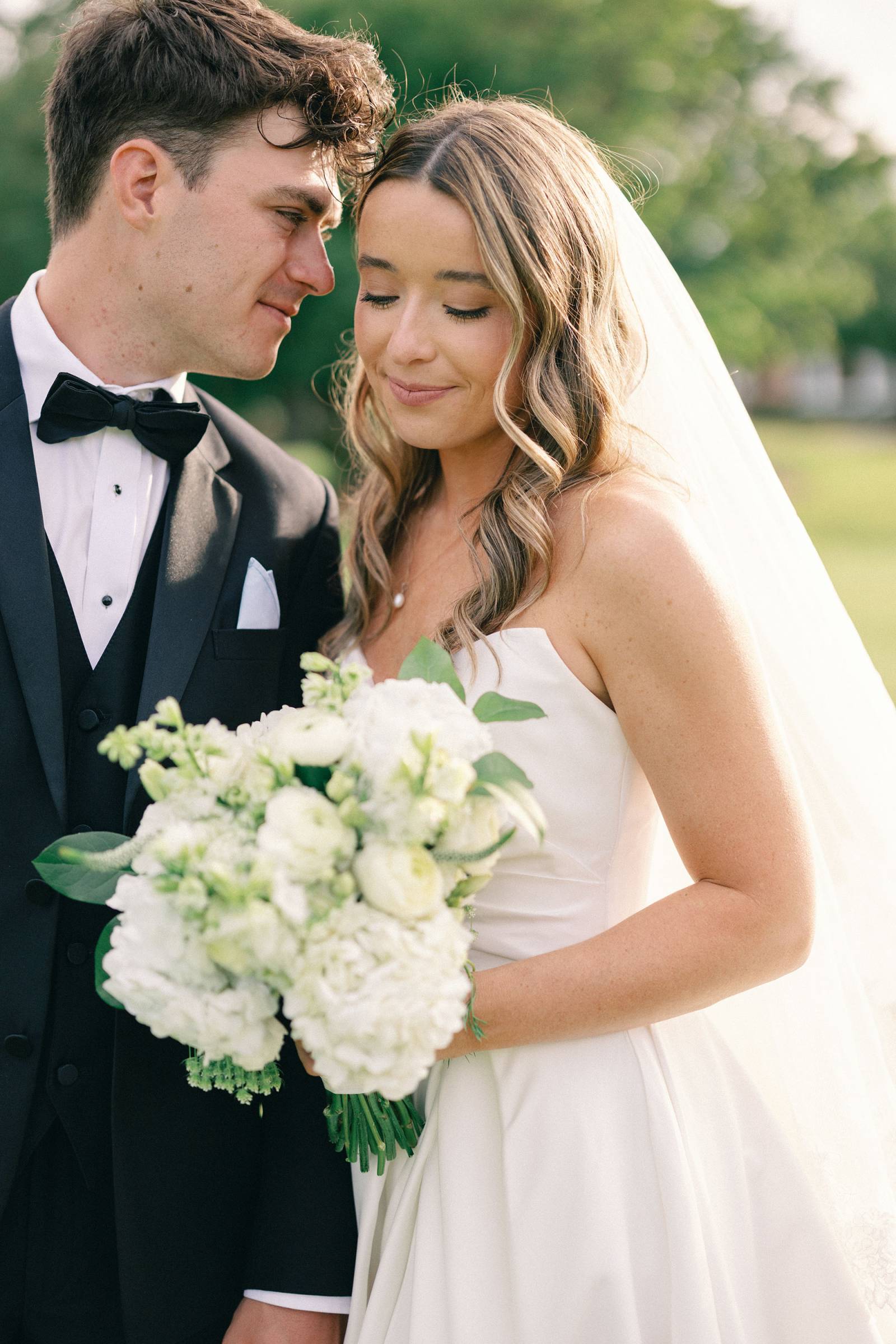 Whimsical Mountain Golf Course Wedding at Boonsboro Country Club