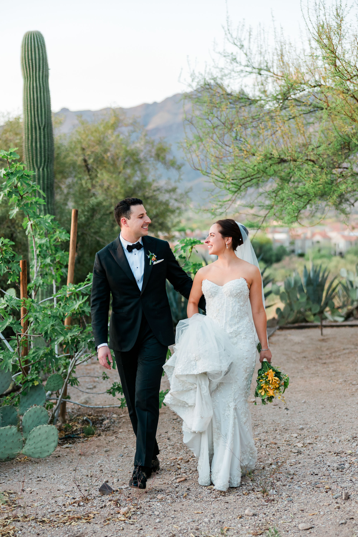 A Timeless Jewish Wedding in the Arizona Desert