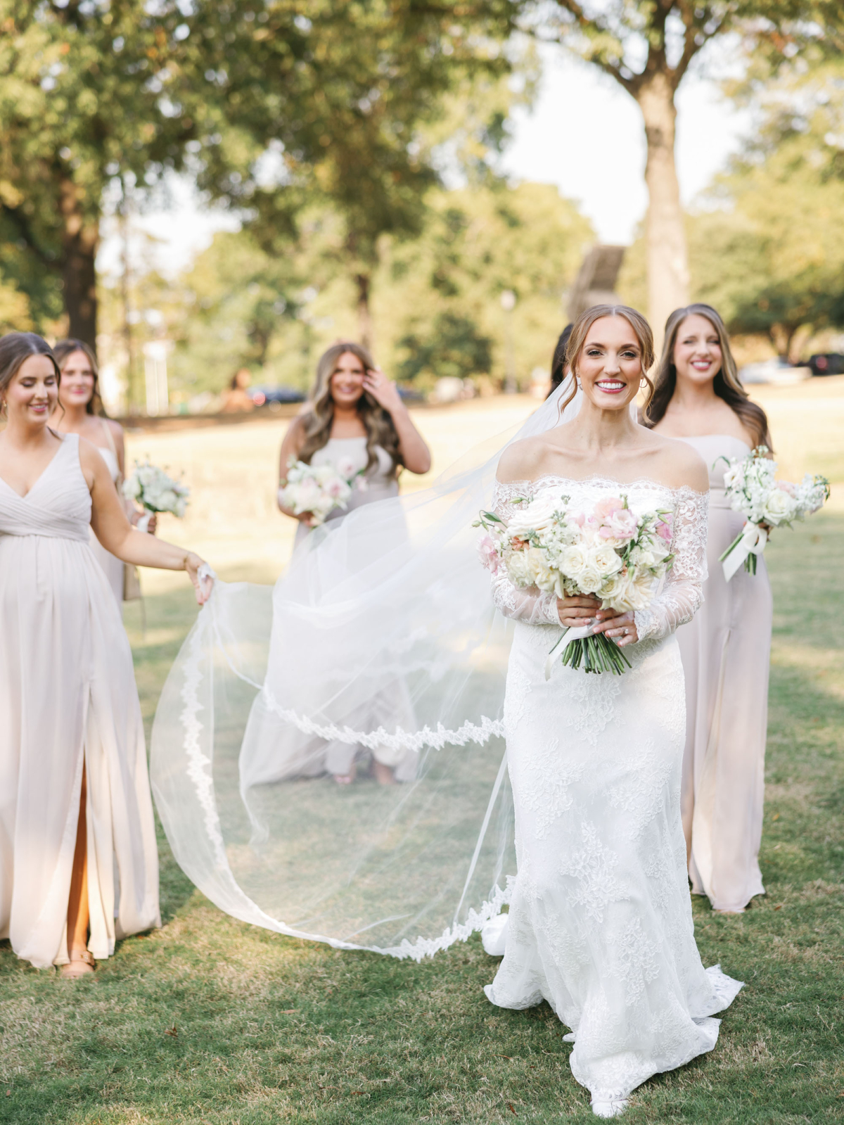 Timeless Bridal Style Meets Romantic Autumn Wedding Design