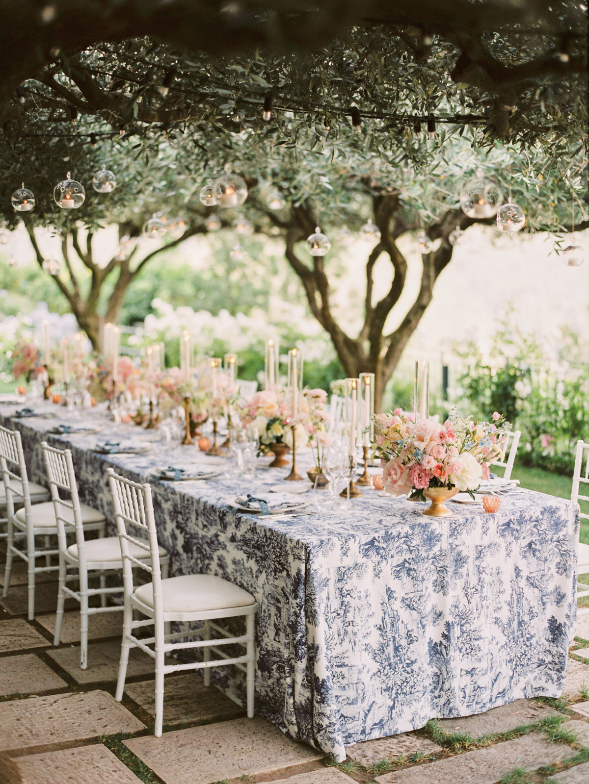 A Dreamy Old-World Wedding at Belmond Hotel Caruso