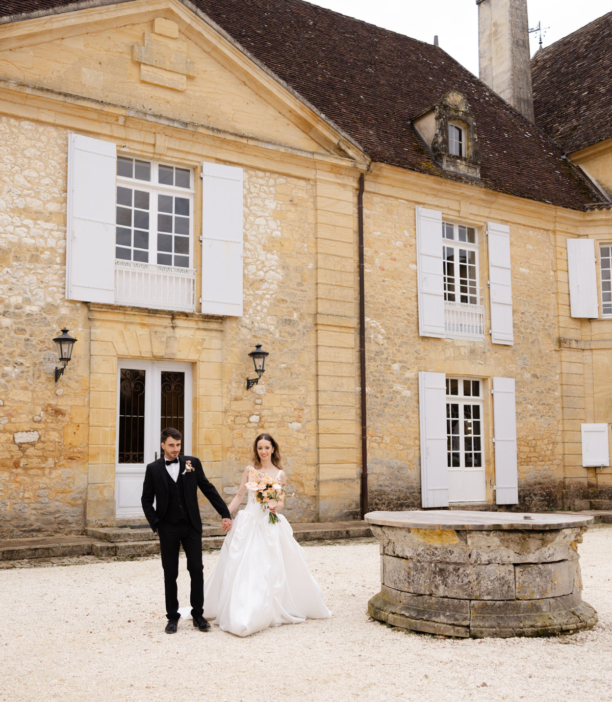 A Modern Romantic Editorial at Château de Sainte Croix