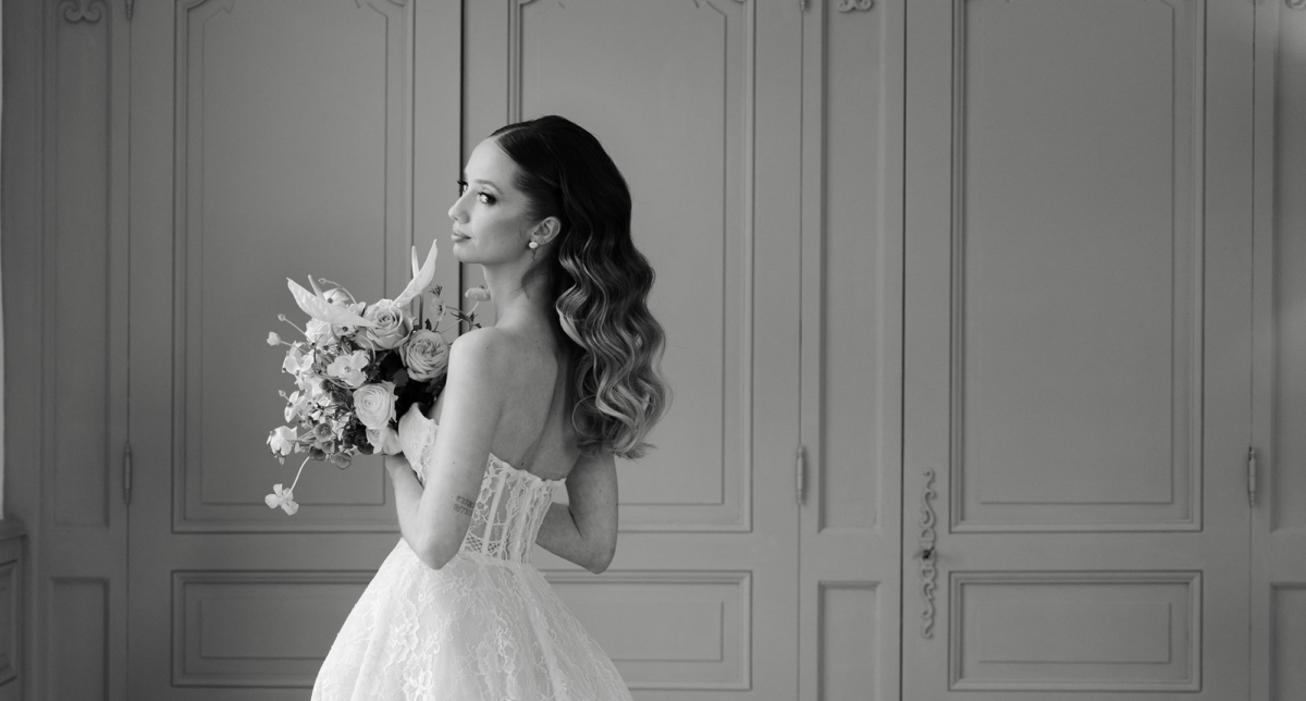 A Modern Romantic Editorial at Château de Sainte Croix