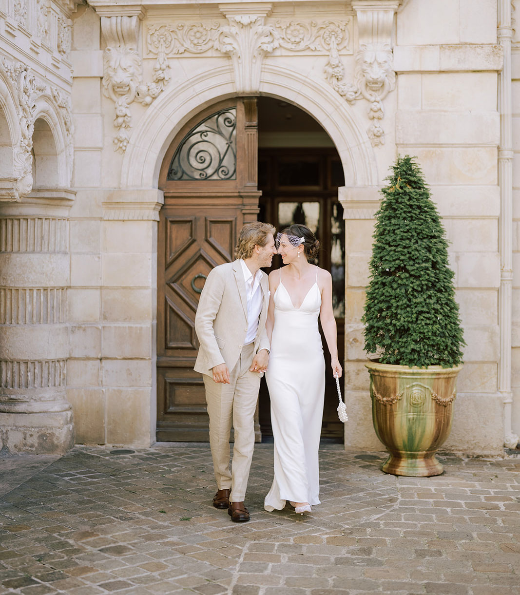 A Monochromatic Wedding Editorial Inspired by La Rochelle